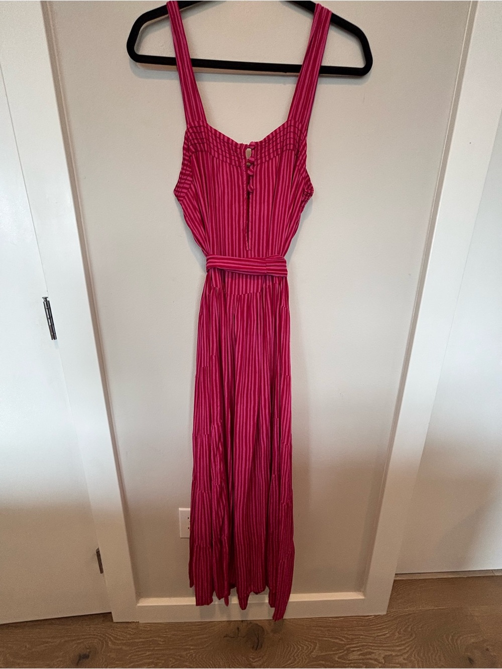 Natalie Martin Rayon Fuchsia Sleeveless Maxi Dress with Matching Sash - Picture 3 of 6